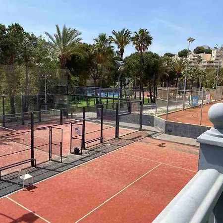 Apartment Cozy Nearly Sea,tennis,bars And Other Malaga